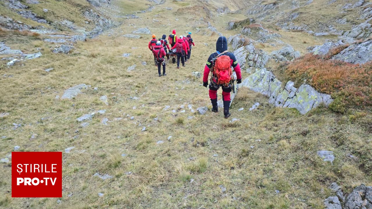 Tragedie în Munții Făgăraș: Un turist de 66 de ani a murit după o cădere de 200 de metri