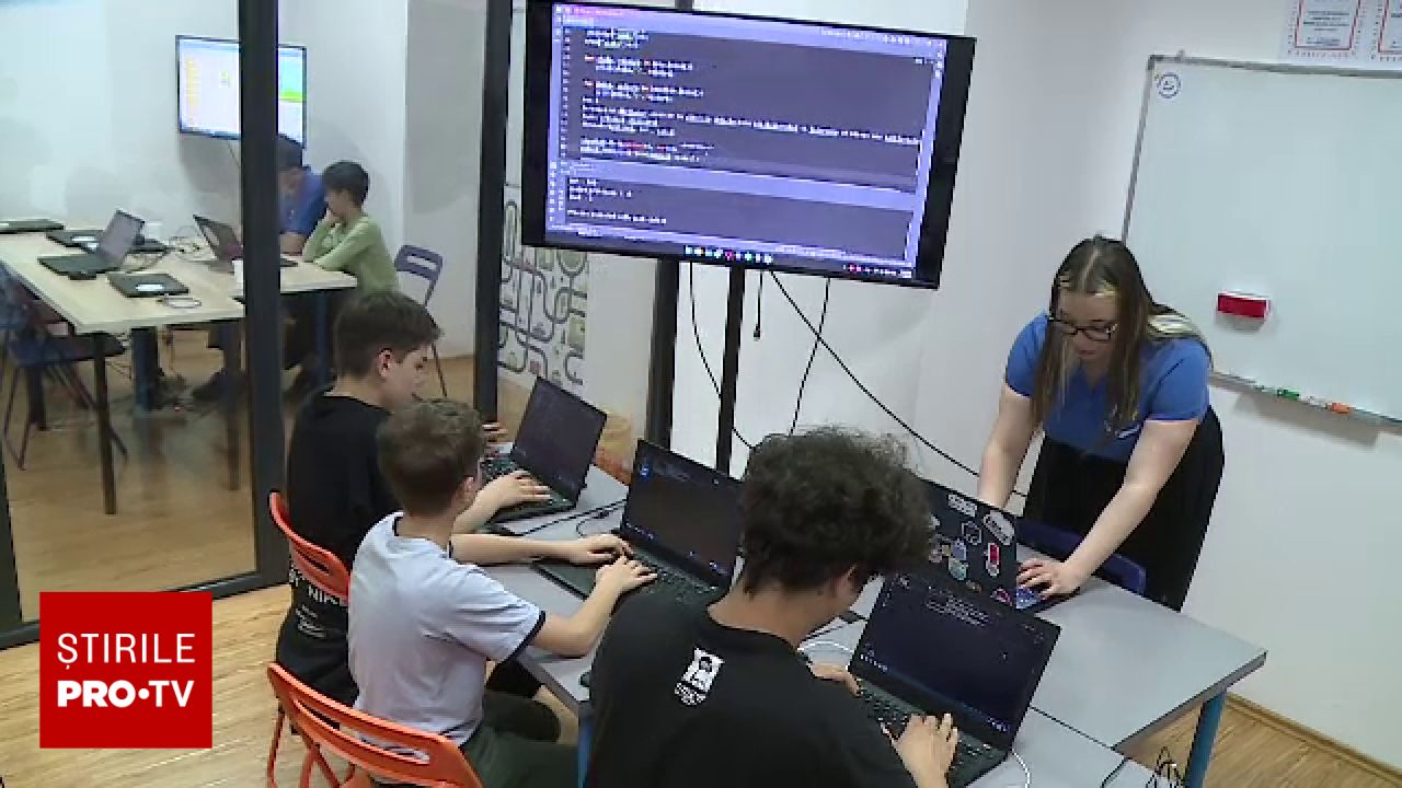 Copiii încep să învețe programare de la vârsta de 3 ani prin construcția de roboți din piese LEGO