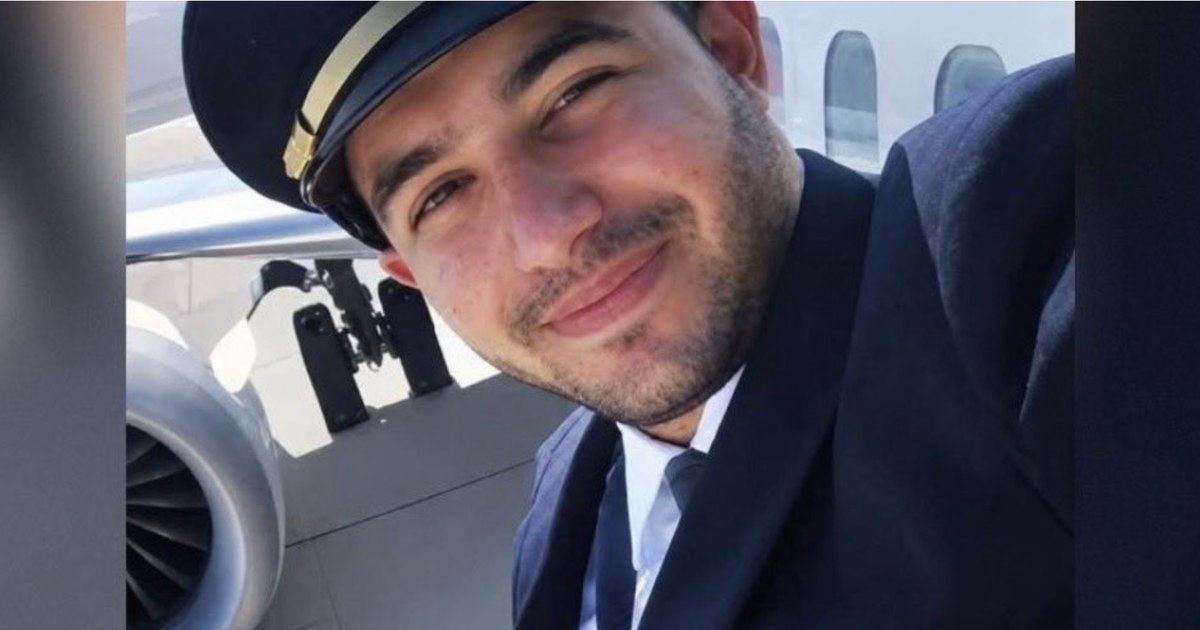 Atac terorist la bordul unui avion Flydubai: copilotul a atacat comandantul cu un topor de urgență