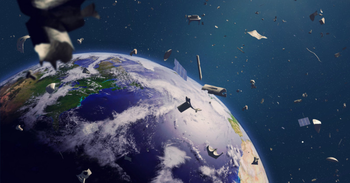 Explozie neexplicată a unui satelit de spionaj american din era Războiului Rece pe orbita Pământului