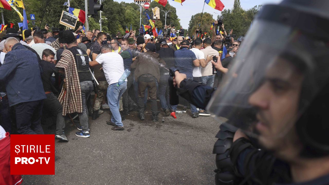 Incident în Piața Victoriei: Jandarmeria a folosit spray-uri lacrimogene în timpul protestului fermierilor