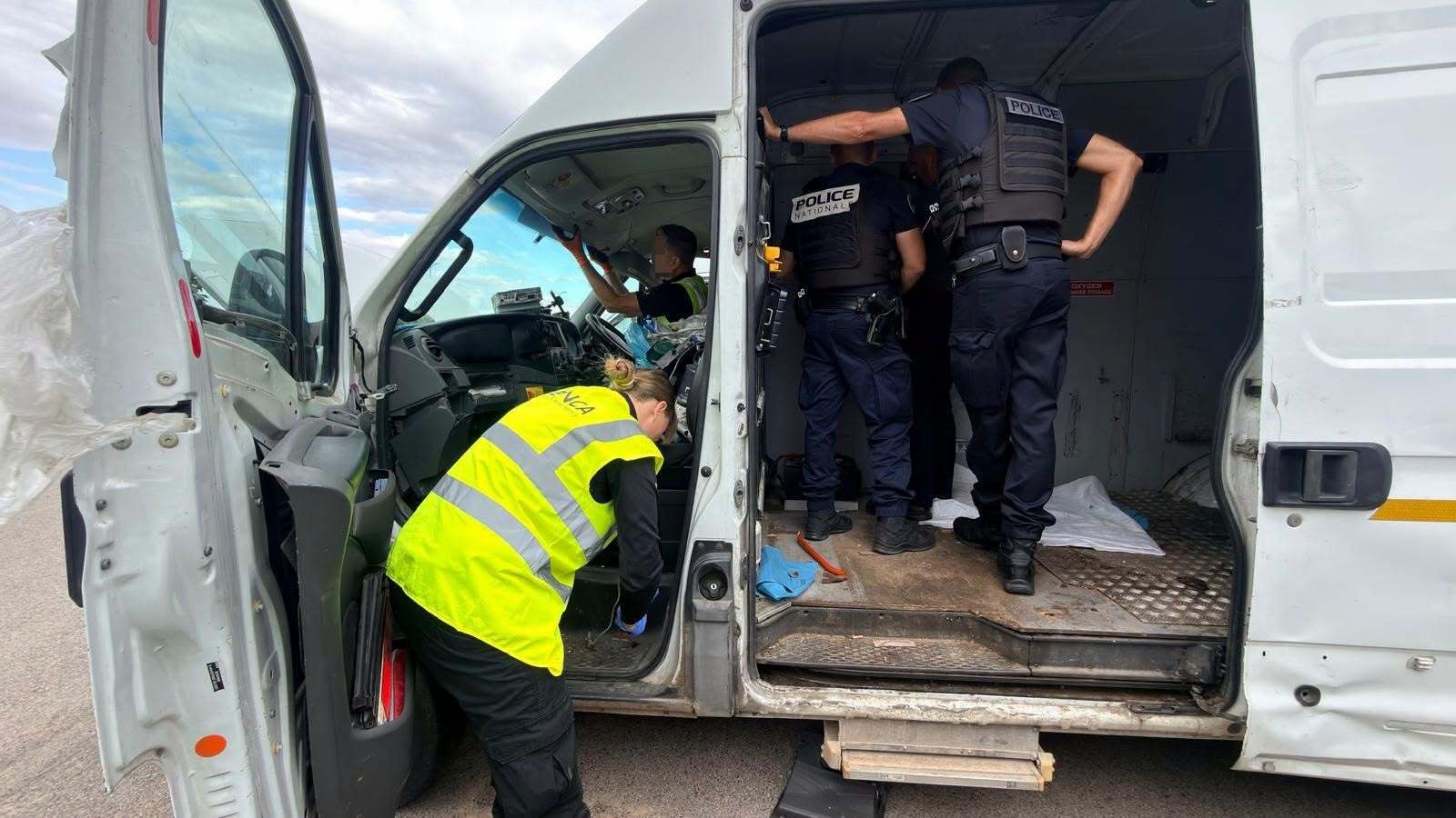 Operațiunea Balkan Bridge II: Confiscate droguri, arme și migranți la granița Bulgariei