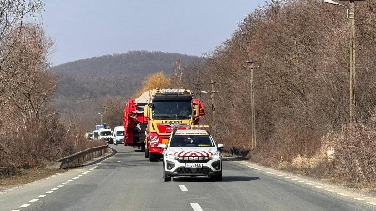 Transporturi agabaritice pe drumurile naționale și autostrăzi: programul deplasărilor pentru duminică și luni