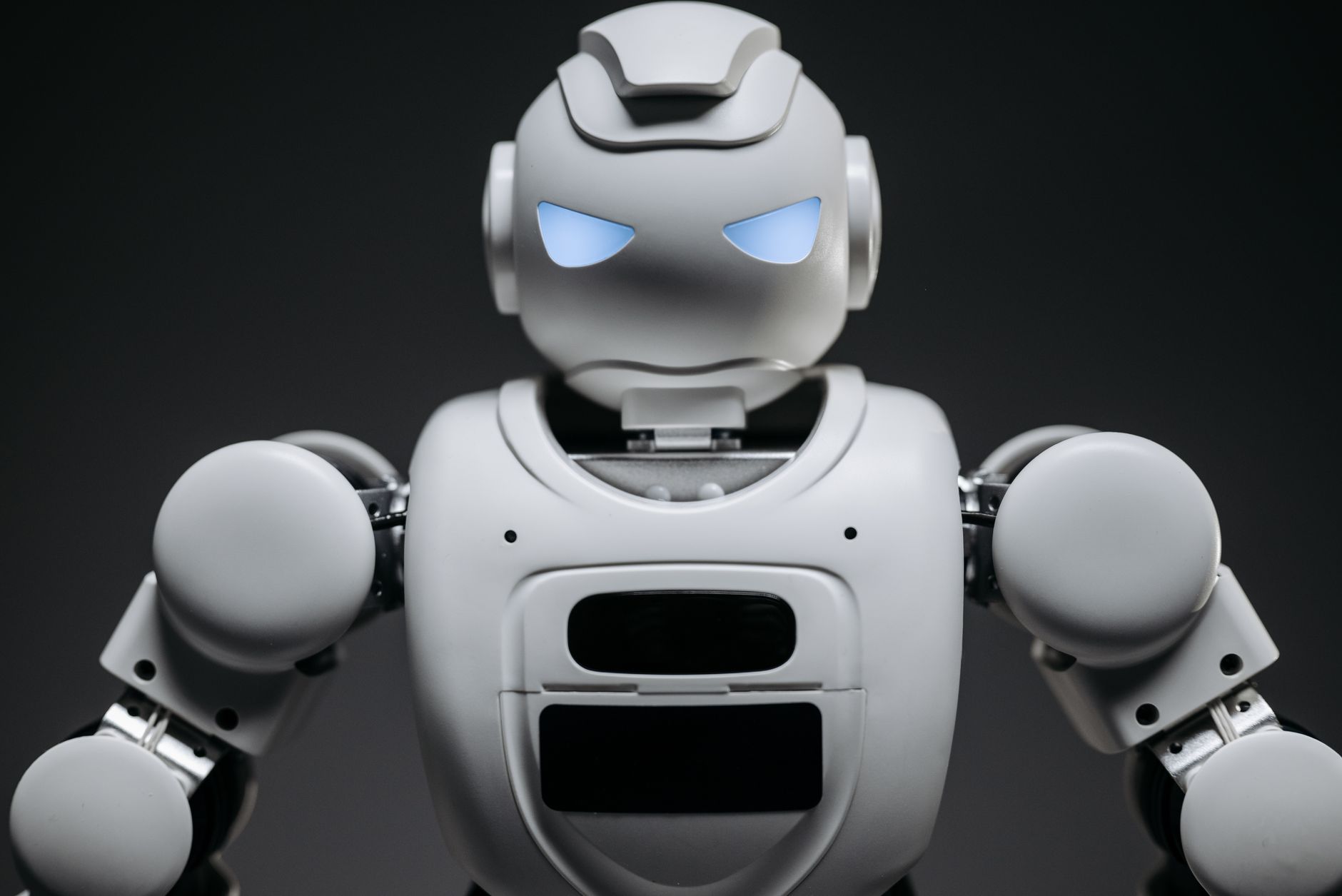 Elon Musk redenumeste compania de inteligență artificială pentru a susține terminologia preferată a lui Donald Trump