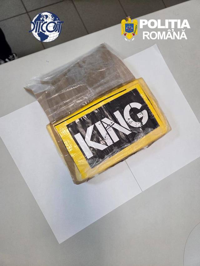 Un bărbat a fost arestat preventiv după ce a fost prins cu un kilogram de cocaină pe Autostrada A1