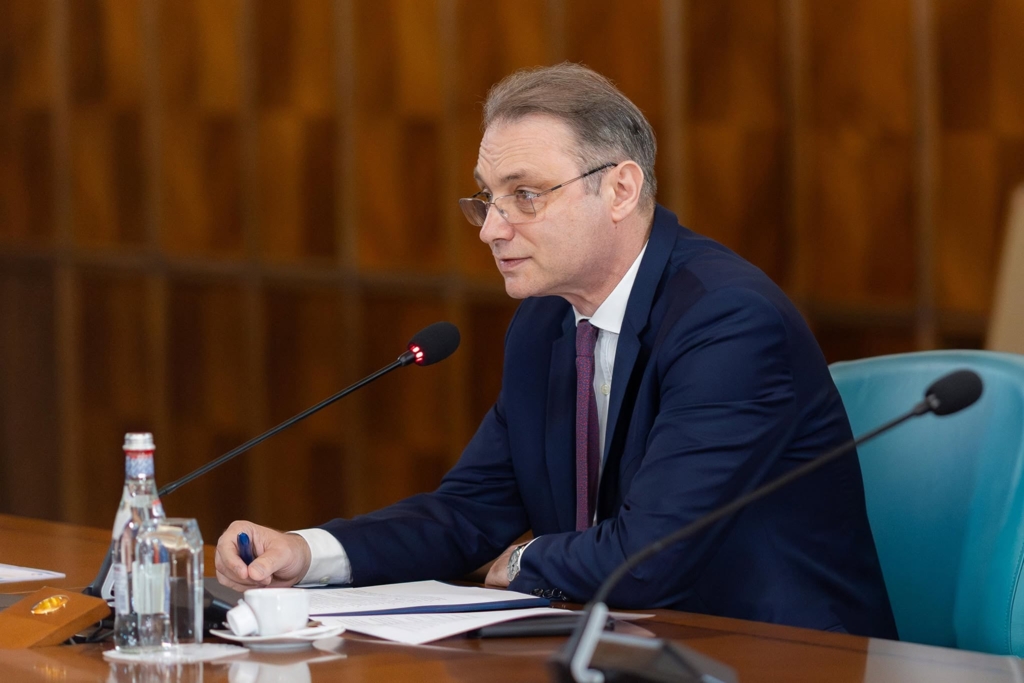 Profilul noului premier desemnat: Luca Niculescu deține trei locuințe și terenuri în Ilfov