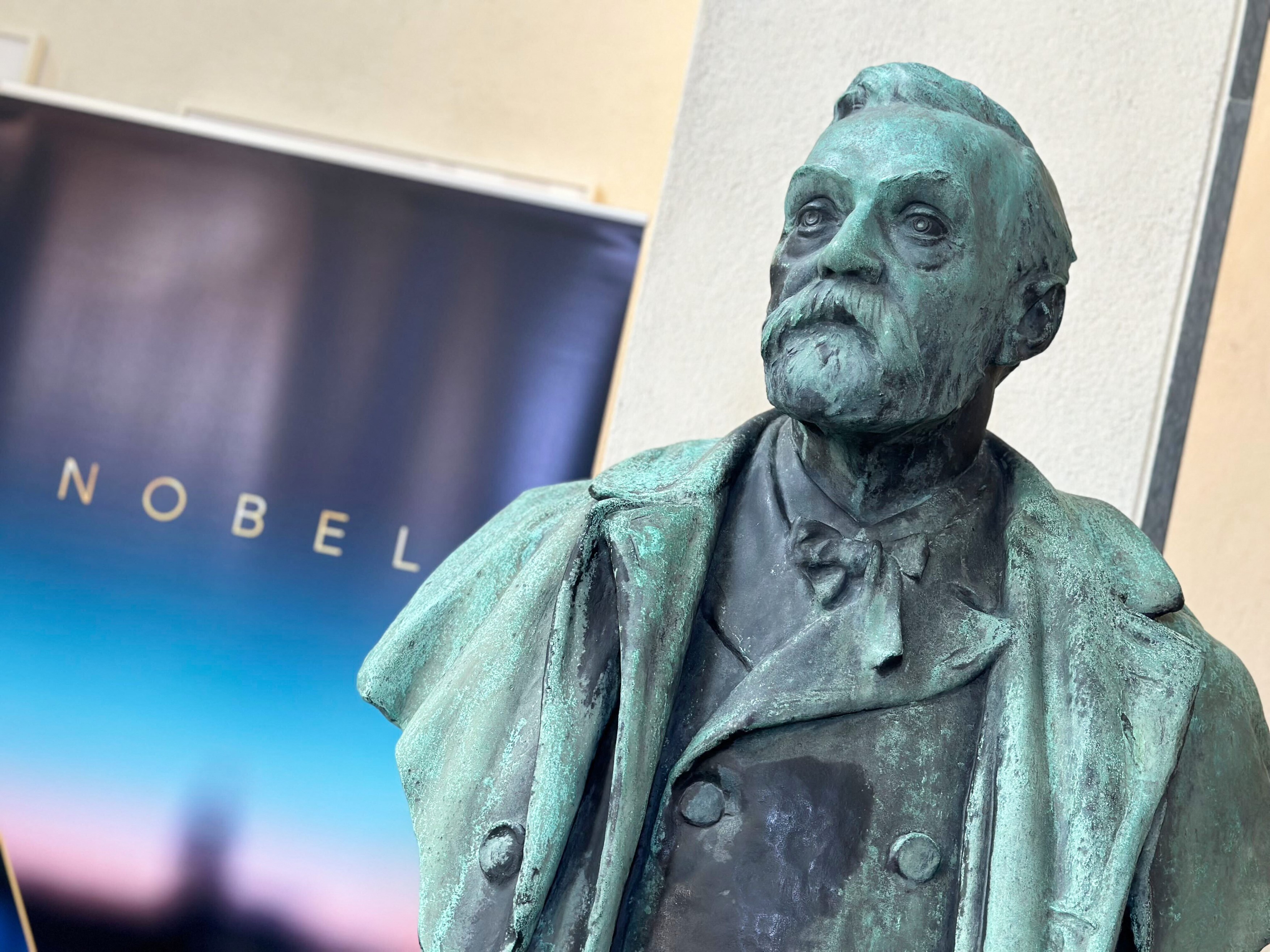 Cine va câștiga Premiul Nobel pentru Fizică 2026? Analiza favoriților și a domeniilor de cercetare