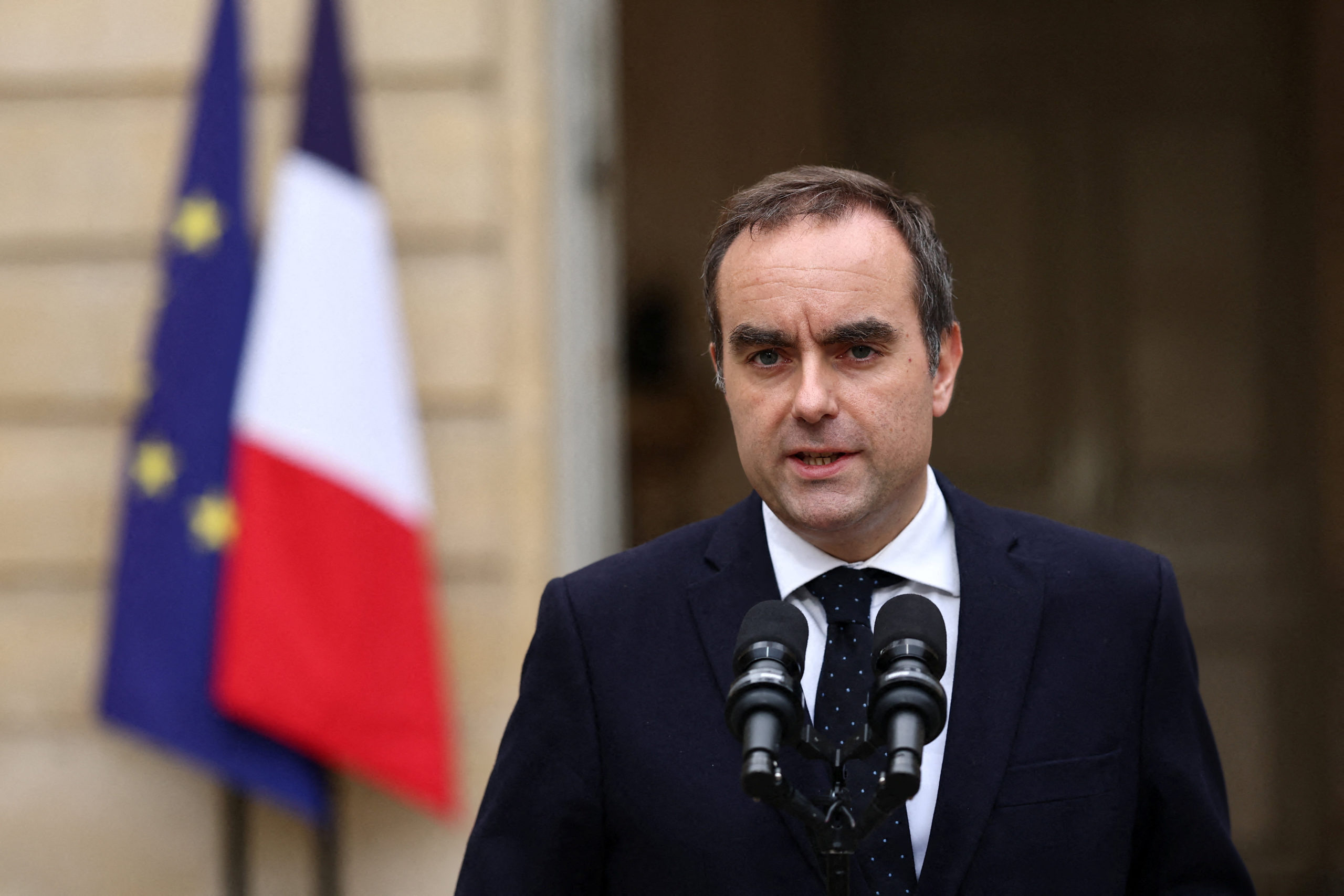 Premierul francez respinge acuzațiile privind ordonarea reprimării protestelor studenților