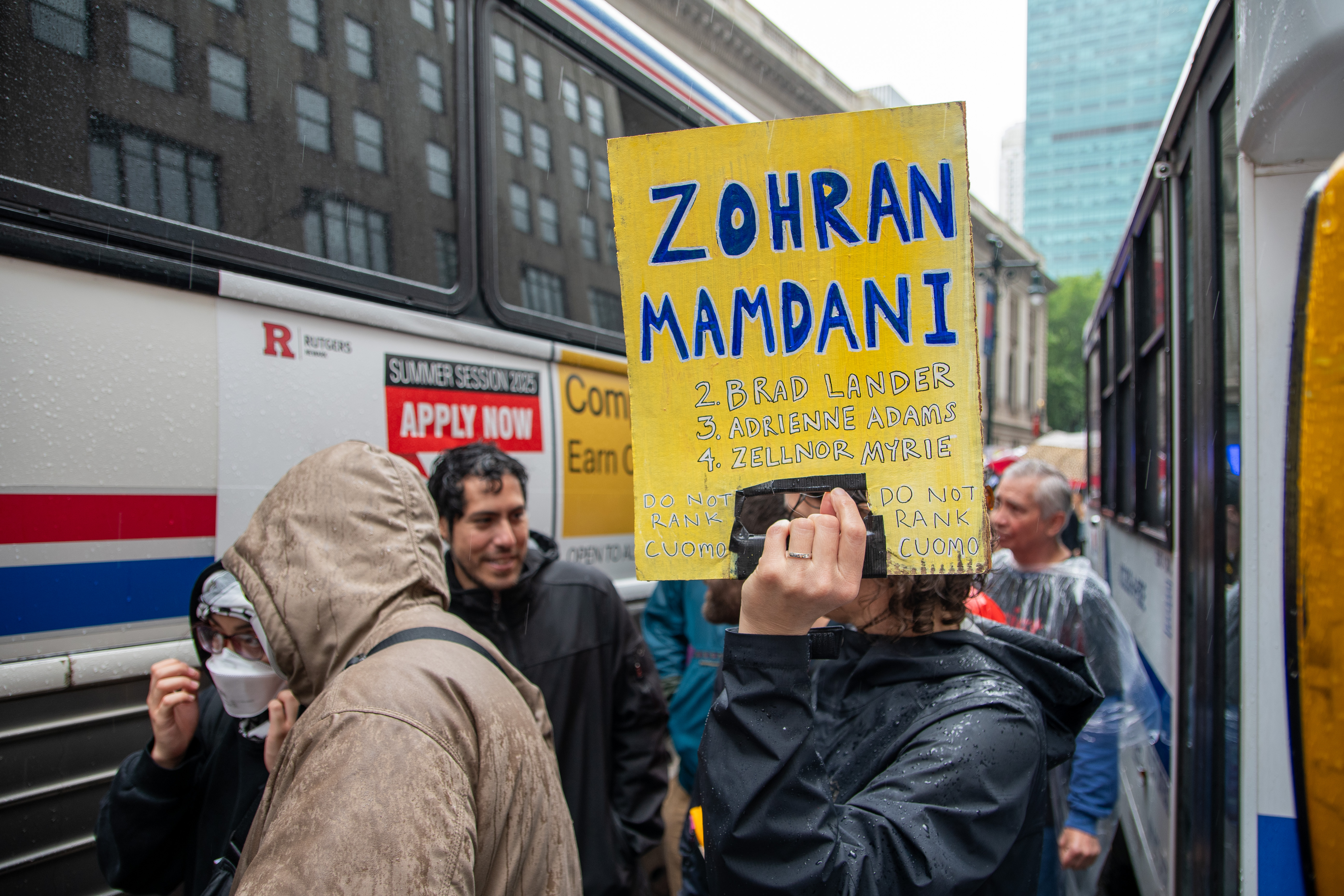 Donald Trump atribuie instabilitatea din Franța migrației în masă și influenței Islamului