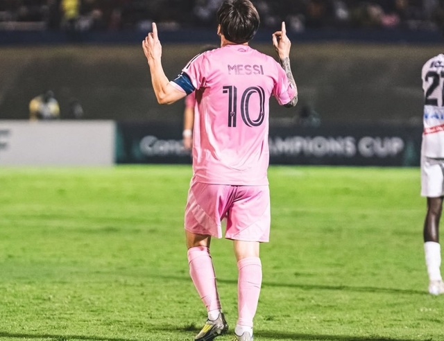 Lionel Messi își încheie cariera internațională cu Argentina după 21 de ani de succes