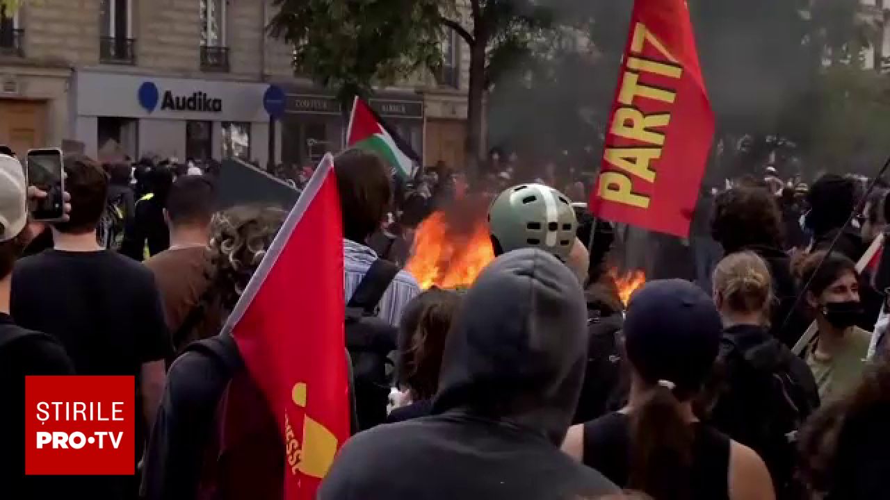 Proteste masive în Franța: Elevii și studenții continuă manifestările în ciuda măsurilor guvernamentale