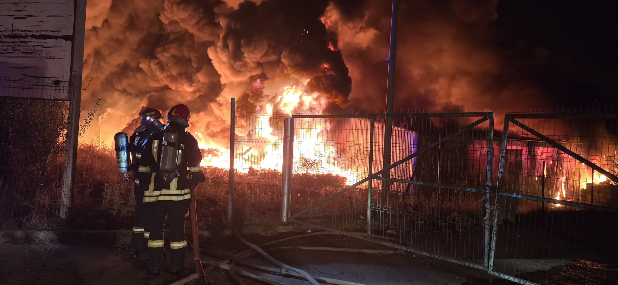 Incendiu provocat intenționat a distrus locuințe improvizate în zona Craica din Baia Mare