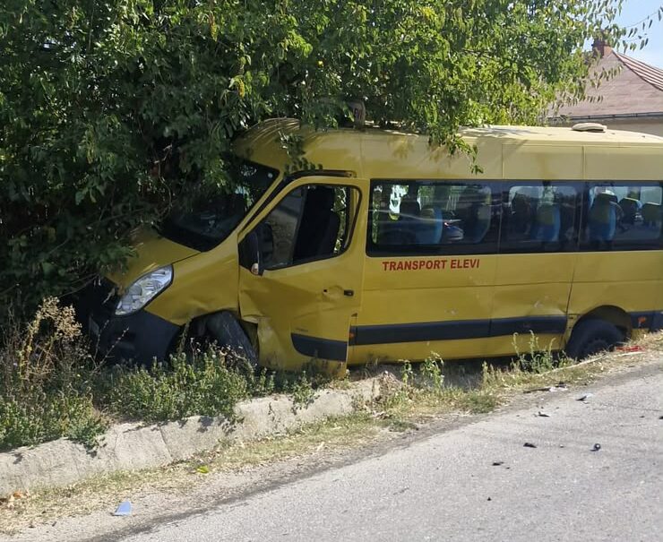 Accident rutier violent în Giurgiu: doi copii și un adult au fost transportați de urgență la spital