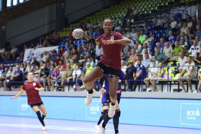Handbal feminin: Rapid București a învins SCM Râmnicu Vâlcea în derbyul etapei a V-a a Ligii Naționale