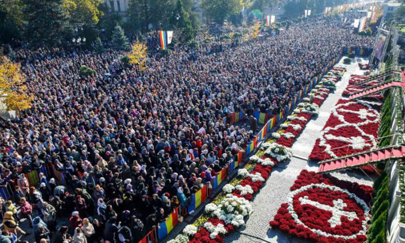 Pelerinajul de la Sfânta Parascheva de la Iași: 300.000 de oameni sunt așteptați la Catedrala Mitropolitană