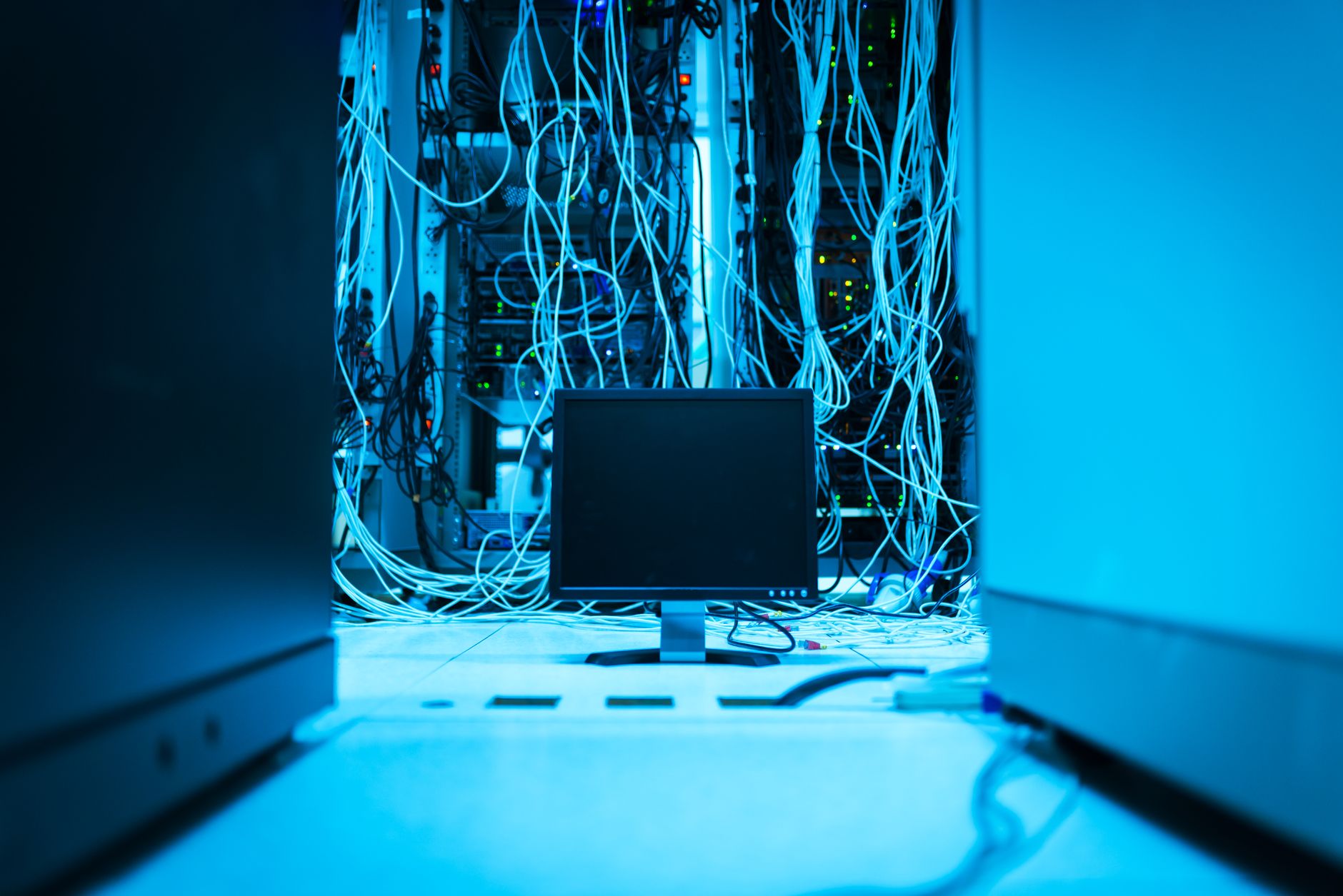 Cercetători demisionați de la OpenAI denunță riscurile majore ale inteligenței artificiale