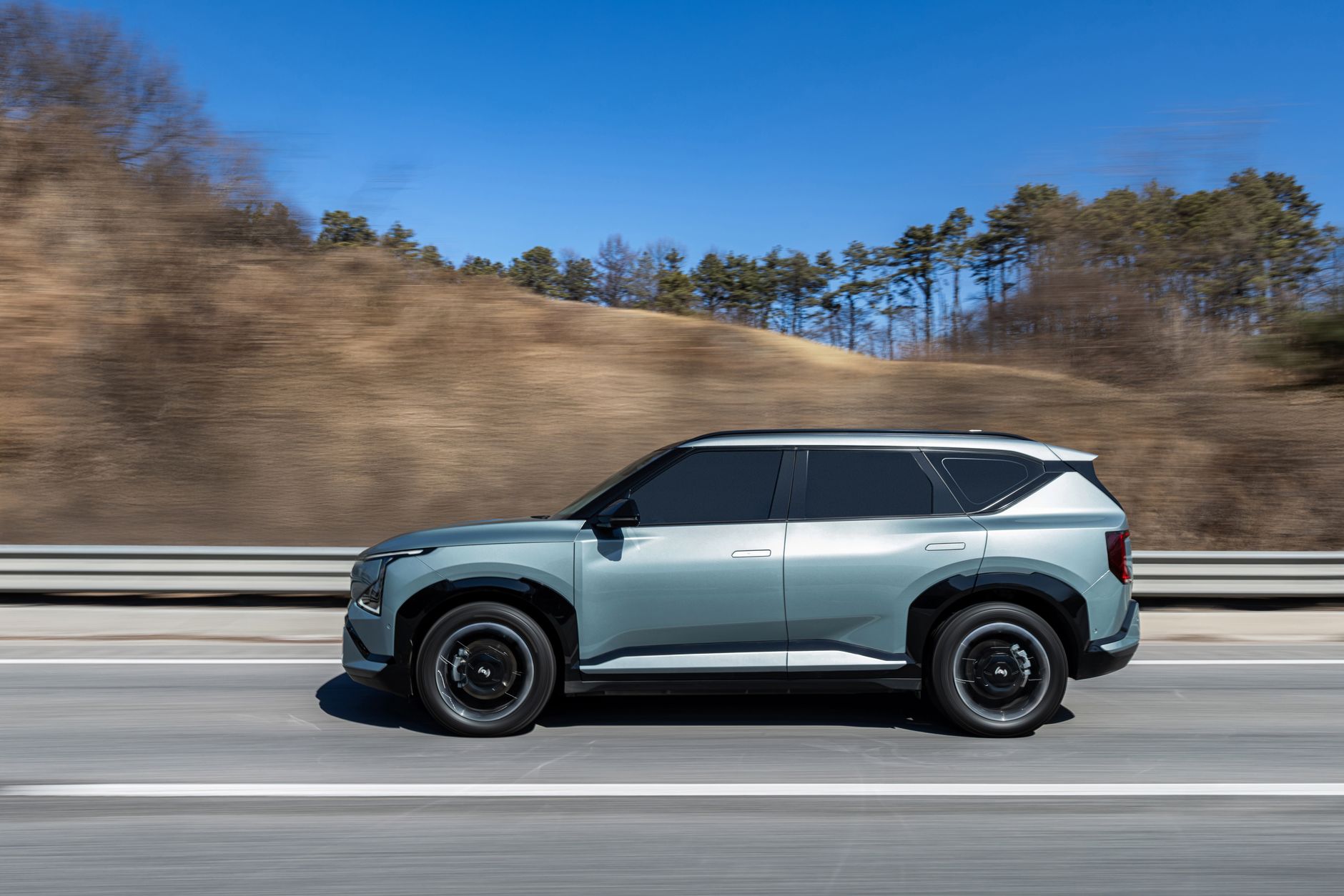Brandul chinez iCAUR debutează în România cu noul SUV V27, modelul ales pentru expansiunea europeană