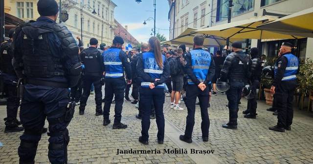 Incidente violente între suporterii Steaua București și Politehnica Timișoara în centrul orașului Sibiu