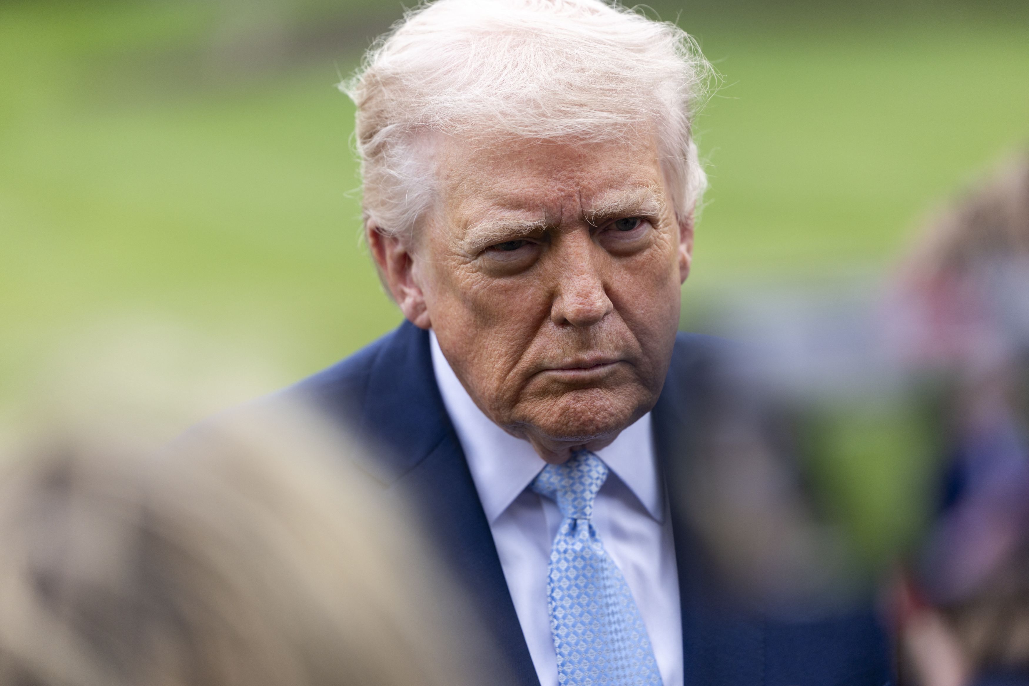 Administrația Trump suspendă programul de imigrație calificată, vizând Microsoft și marile companii de tehnologie