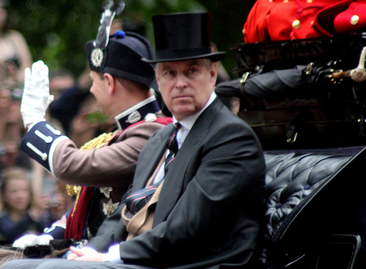 Mandatele de percheziție împotriva lui Andrew Mountbatten-Windsor au fost declarate ilegale