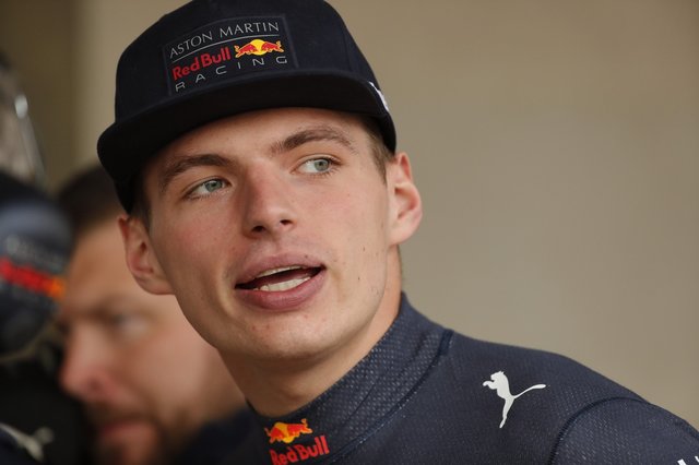 Max Verstappen obține pole position pentru cursa sprint de la Singapore