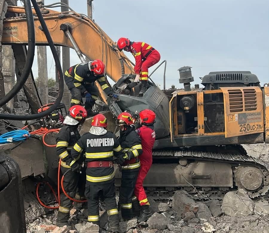 Tragedie la un șantier din Dolj: un operator de excavator a murit după prăbușirea unei grinzi de beton