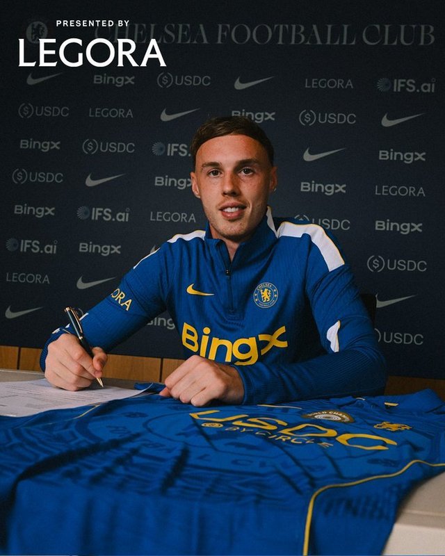 Cole Palmer a semnat un nou contract cu Chelsea, fiind legat de club până în anul 2034