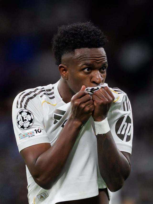 Vinicius Junior a primit cartonaș roșu după ce a tras de păr un adversar în meciul Real Madrid - Villarreal