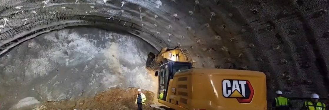Autostrada Sibiu–Pitești: A fost finalizată străpungerea celei de-a doua galerii a tunelului Boița 1
