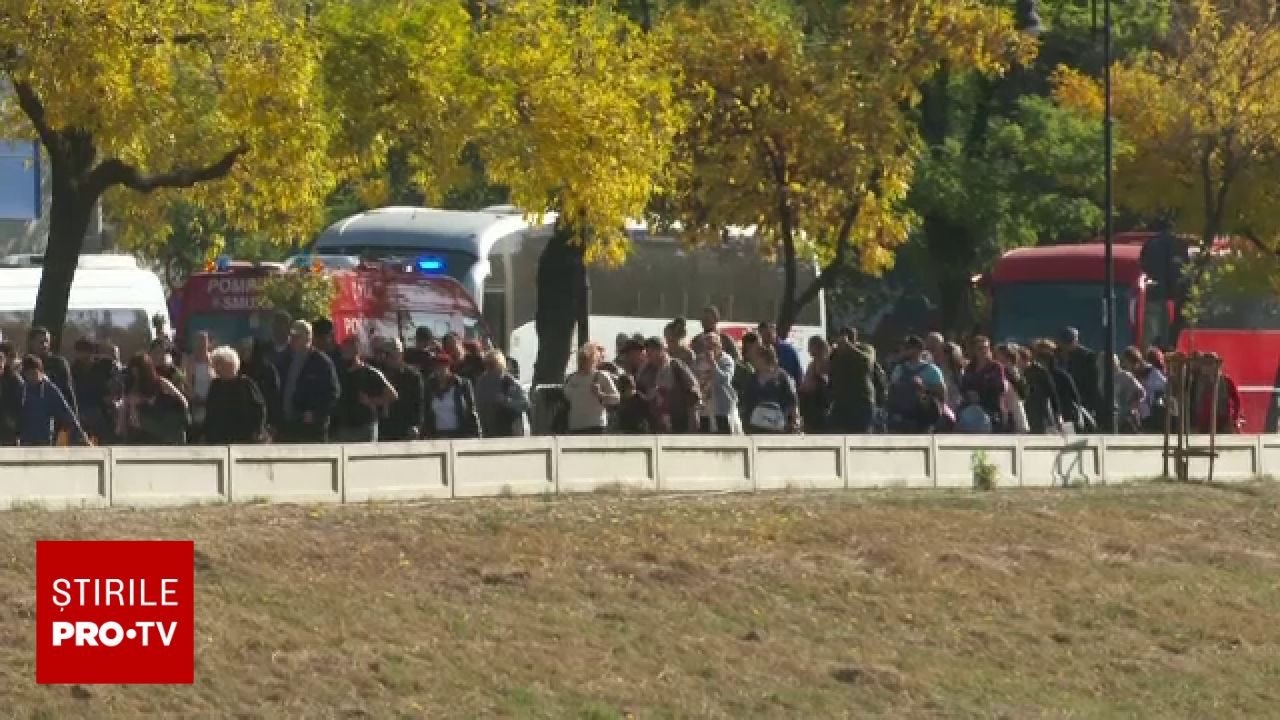 Pelerini în Iași: Cozi de peste 5 km și așteptări de 16 ore pentru moaștele Sfintei Parascheva