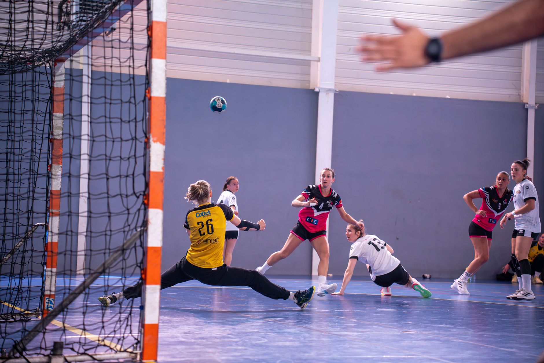 CSM București a învins echipa daneză Team Esbjerg în Liga Campionilor la handbal feminin