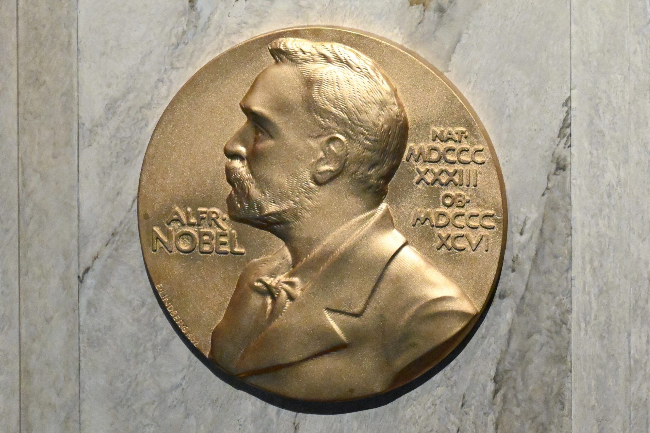 Economiștii americani Robert Hall și Michael Woodford au fost laureați cu Premiul Nobel pentru Economie