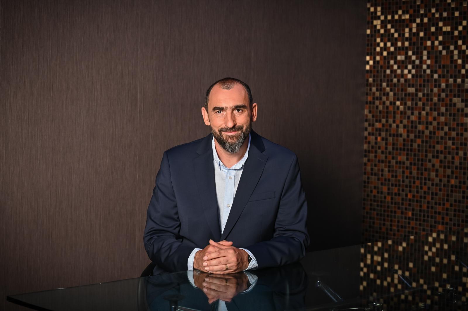 Salt Bank trece la etapa de expansiune comercială după ce a atins recorduri de dezvoltare și număr de clienți
