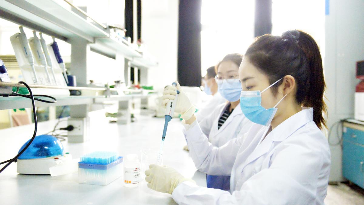Microbi modificați genetic ar putea facilita colonizarea planetei Marte, susține un start-up californian