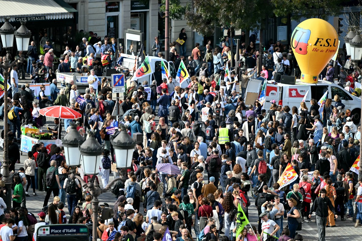 Noue manifestări în Franța împotriva condițiilor din licee, cu marșuri organizate la Paris și în alte orașe