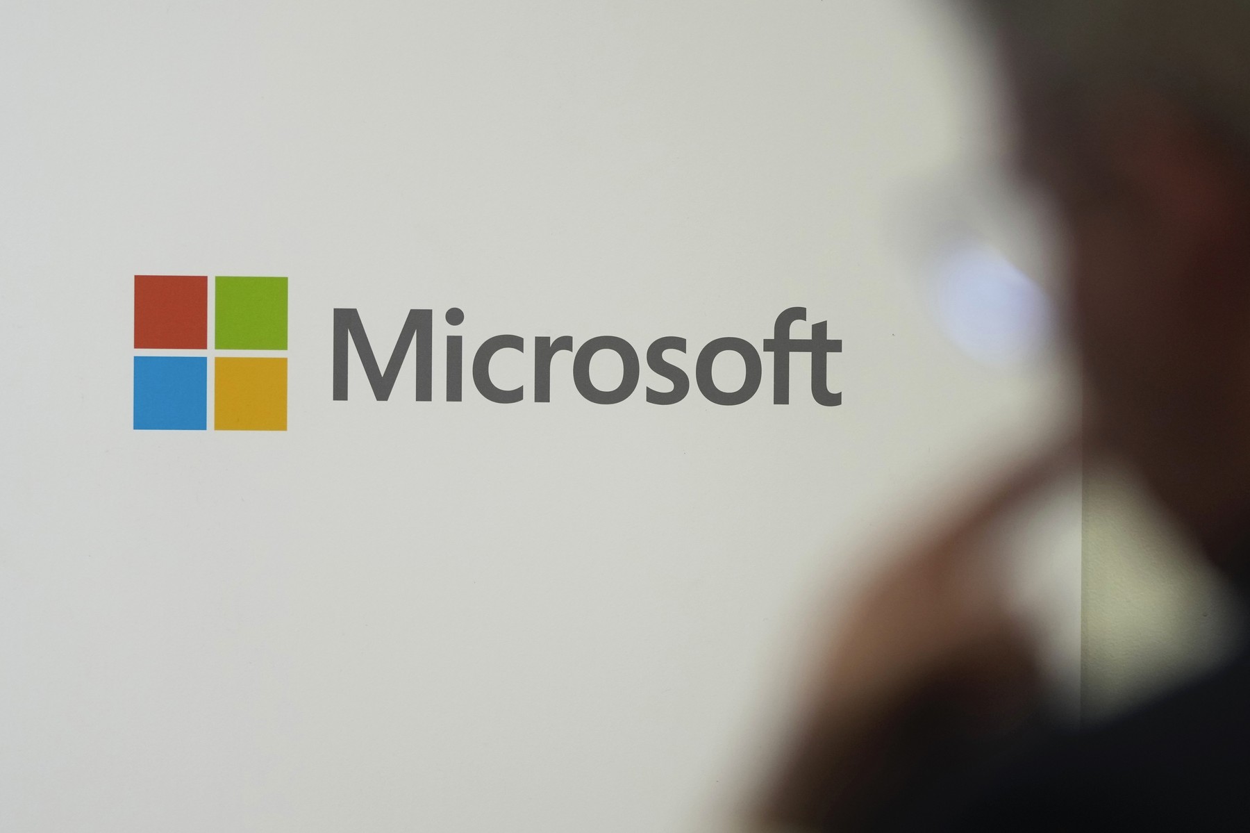 Avertisment de la Microsoft: Abordarea Anthropic asupra modelului Claude ar putea fi dezastruoasă
