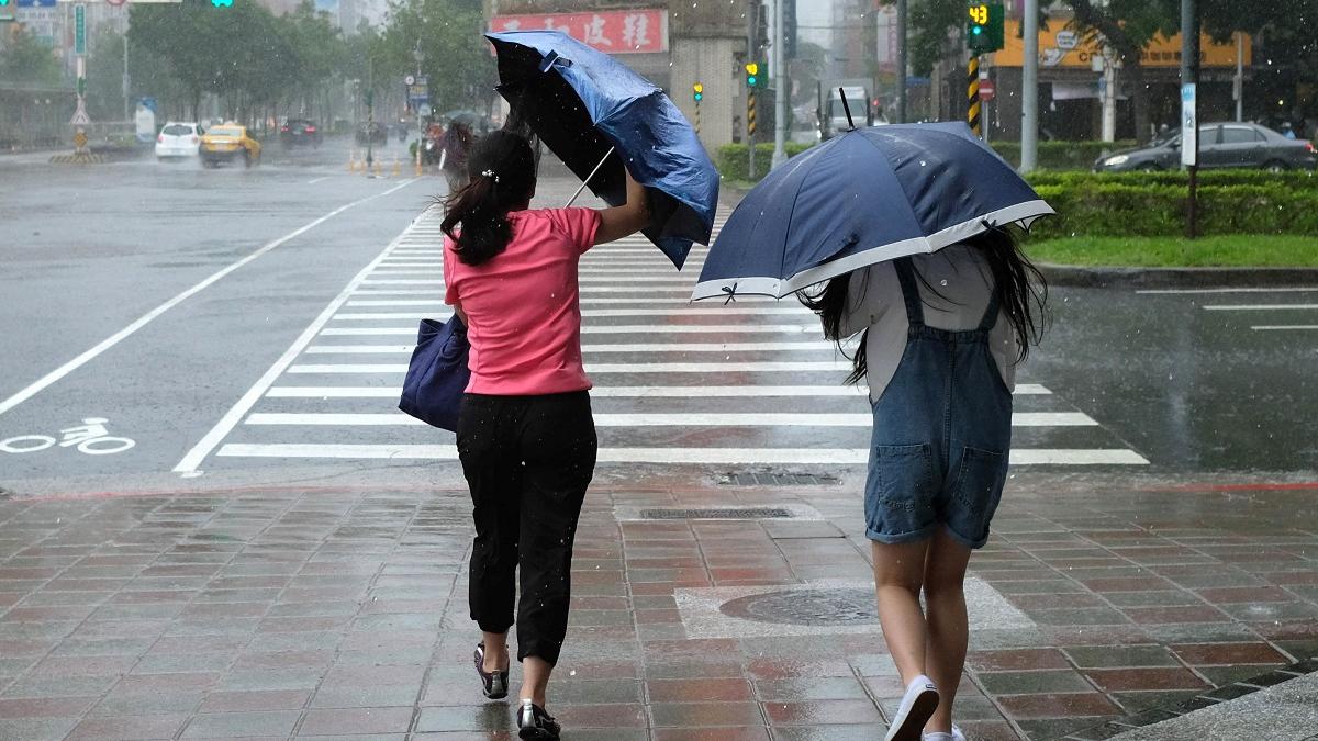 Avertizare meteo de cod galben pentru vânt puternic în mai multe județe din România