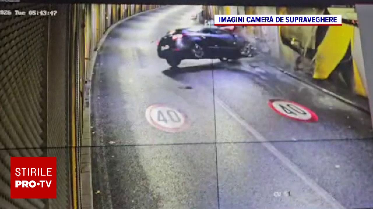 Accident rutier în Pasajul Unirii: două mașini s-au ciocuit, iar un autoturism s-a răsturnat