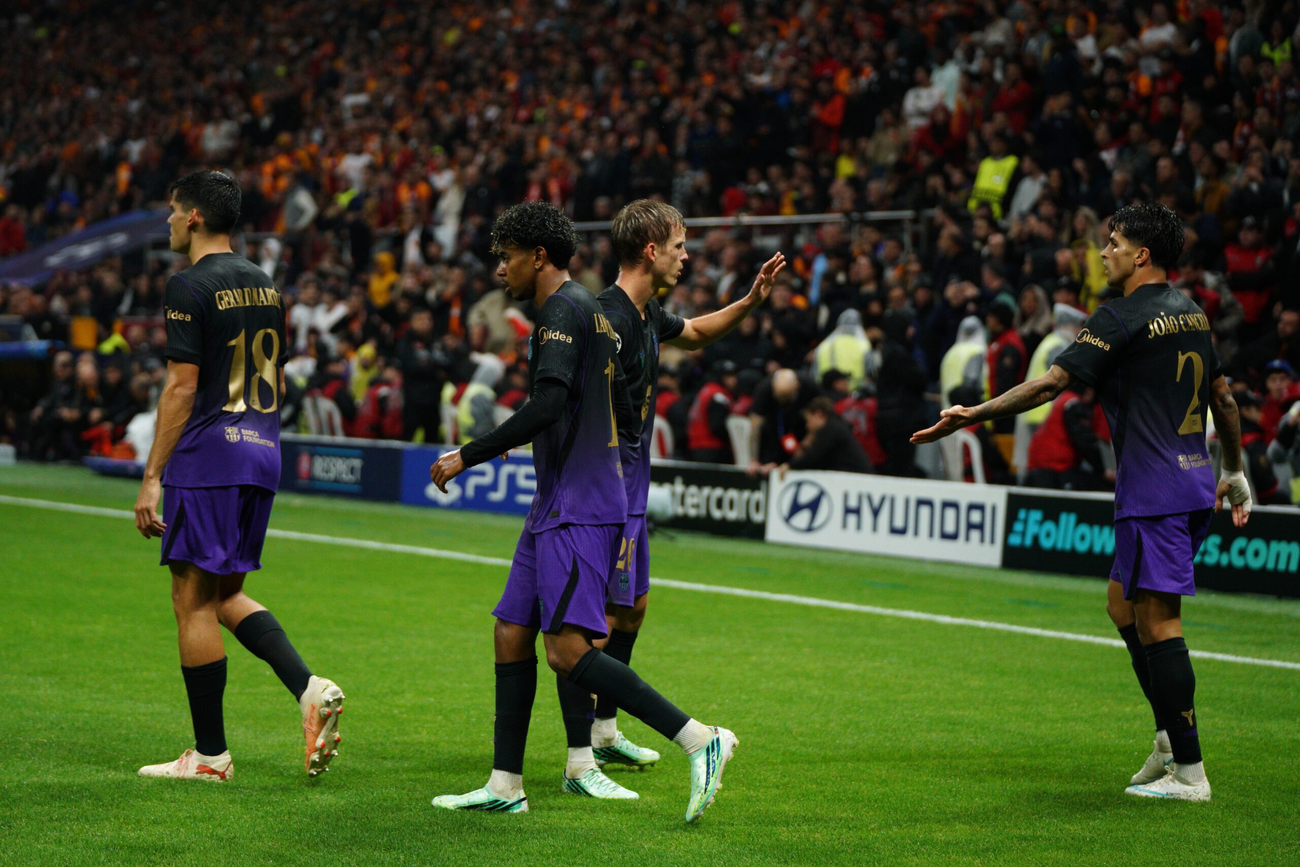 Barcelona domină la Istanbul, în timp ce Interul lui Cristi Chivu suferă un eșec în Champions League